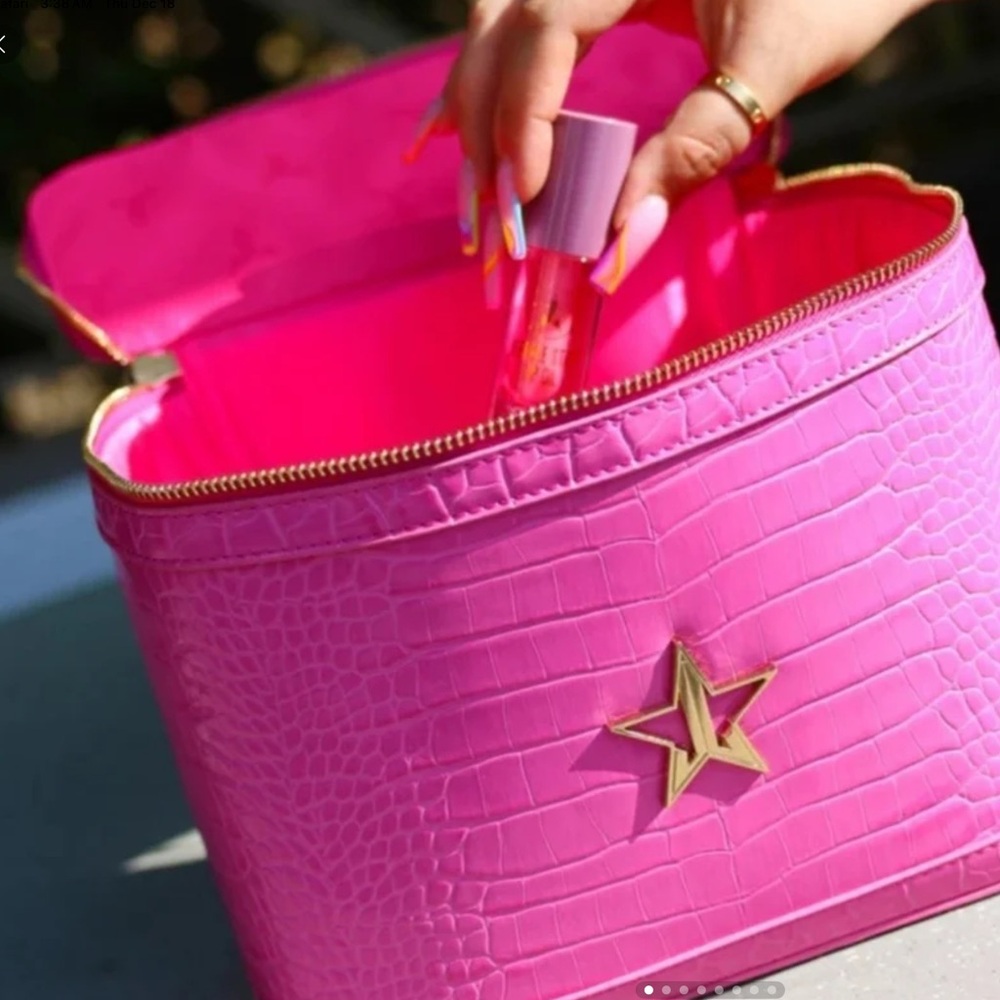 Jeffree Star ~Pink Crocodile-Embossed Bag (SOLD OUT)